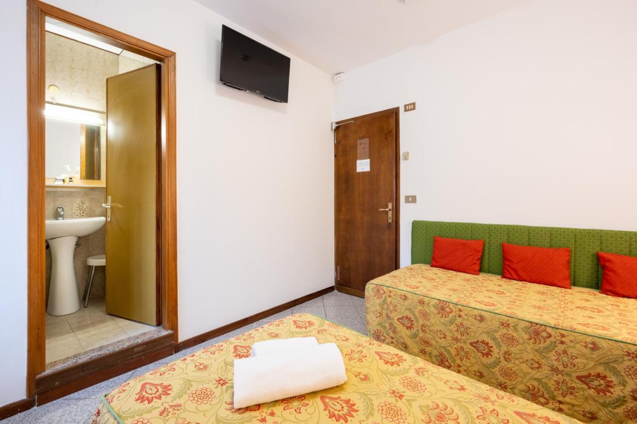 Camelia Rooms Venice Guesthouse Mestre Extérieur photo