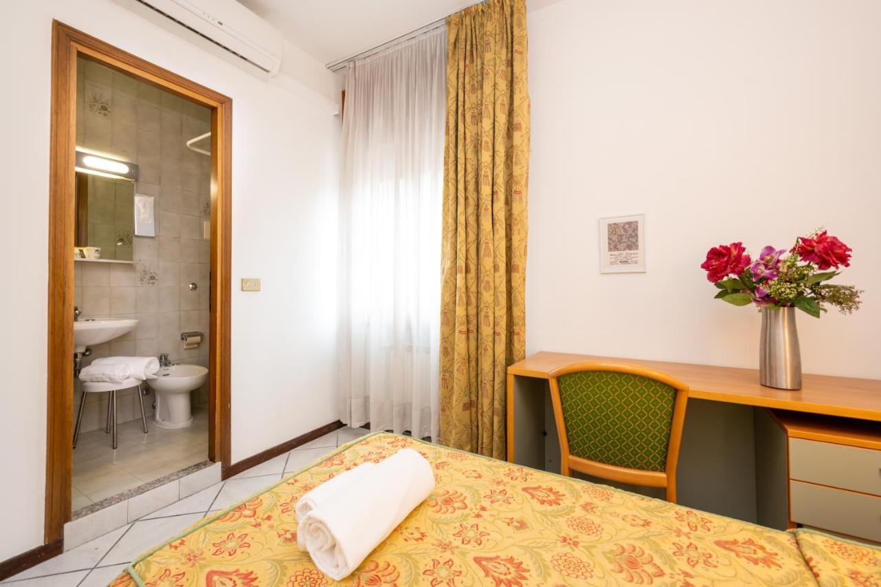 Camelia Rooms Venice Guesthouse Mestre Extérieur photo